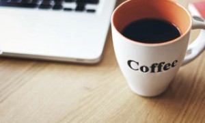 “央国企高端新能源汽车第一股”登陆港交所